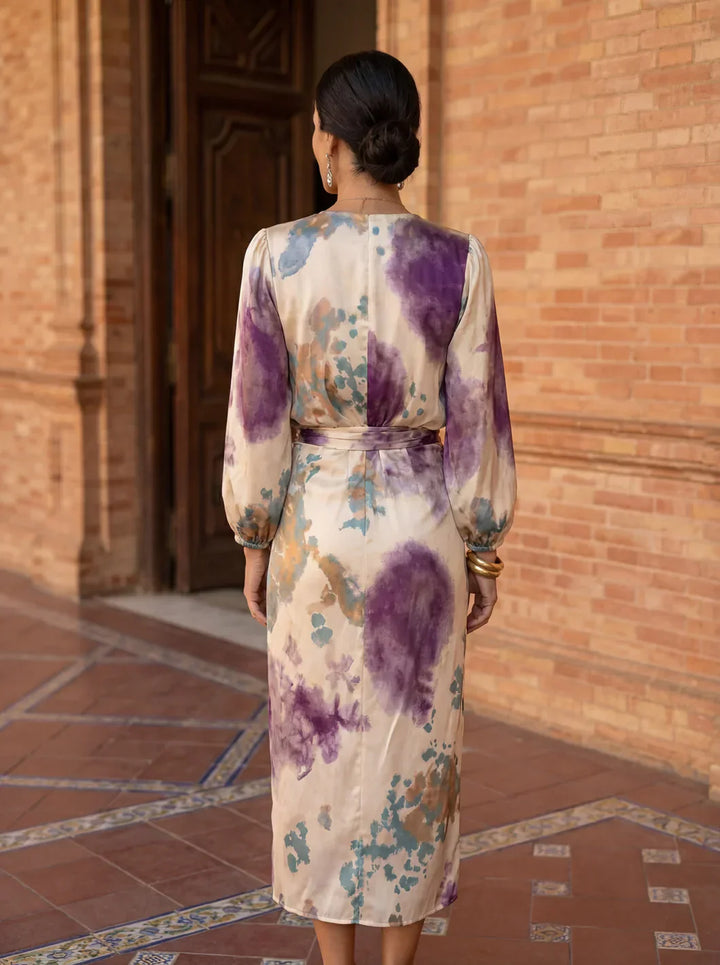 Valerie - Elegant Dress with V-Neck