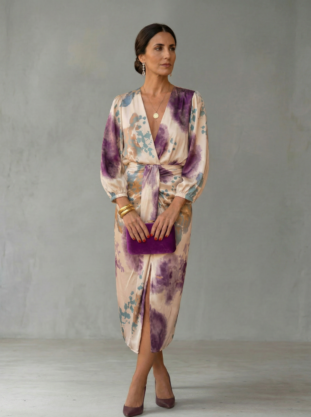 Valerie - Elegant Dress with V-Neck